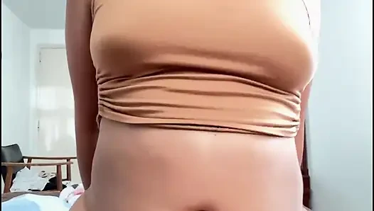 Amcığım sırılsıklam olana kadar bu yarağa binmek istiyor.