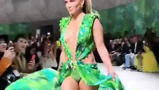 Jennifer lopez cimri yeşil elbiseli, 2019. 02