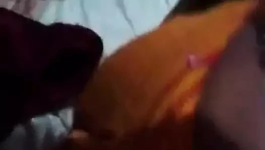 Kerala sütlü göğüsler preslenmiş geniş ses