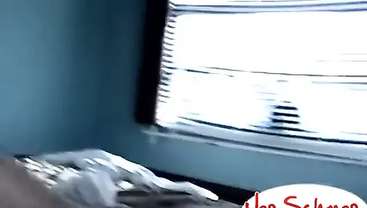 Prezervatifsiz flip flop sikişiyor