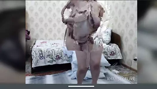 nine zylfia striptiz dansı yapar, büyük göğüsler