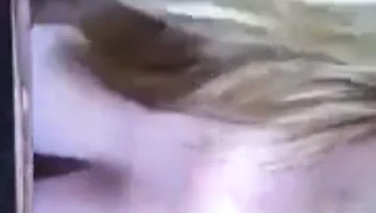 azgın sarışın alır çıplak ve çalış