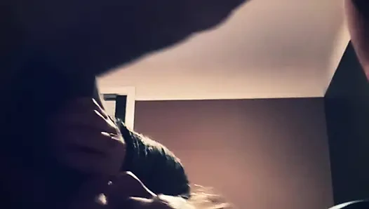 Tüm yarağı yutabileceği yüzünü sikişimi izle