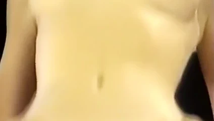 Marabu terlik giyen klasik sahne melek