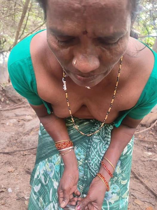 Fucking doggy style in the jungle