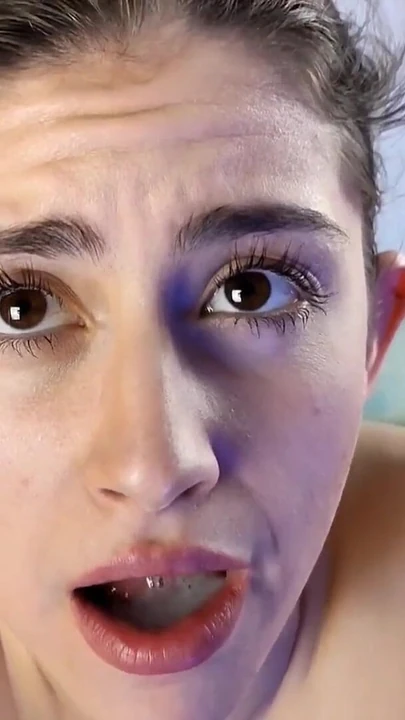 SHANAXNOW SIKIŞ VE GıRTLAĞıNA BOŞALMA ILE MASAJ YAPıYOR | Klip 3