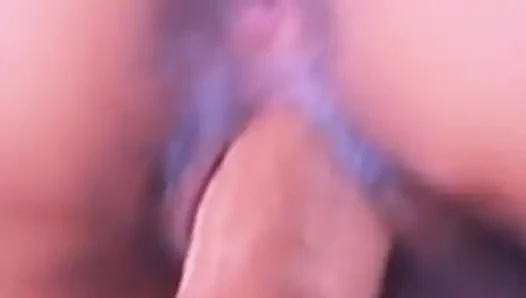 Büyük indirmenin tamamını alana kadar kesintisiz zıplıyor.
