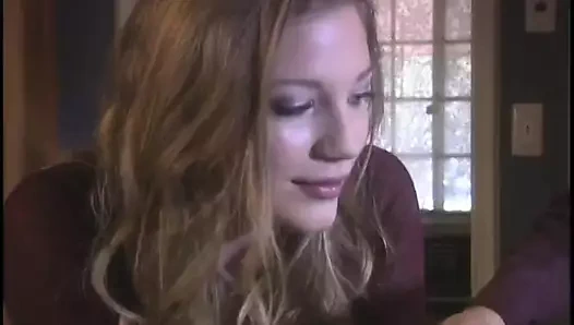 Mükemmel küçük memeli kızlar özel beyaz odada amını siktiriyor