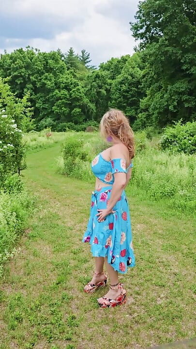 OnlyFans Voyeur look at MOMMY Enjoying the Summer Barbecuing Meat with her BIG TITS Out in the Sunshine