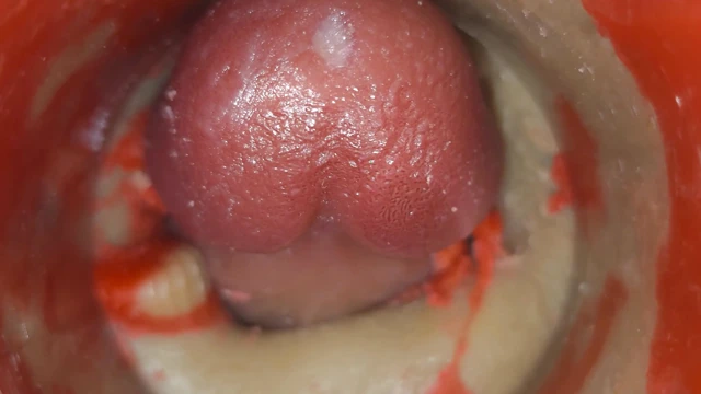 Derin darbeler sperm izi olmadan içeri ateşli boşalmayı tetikliyor