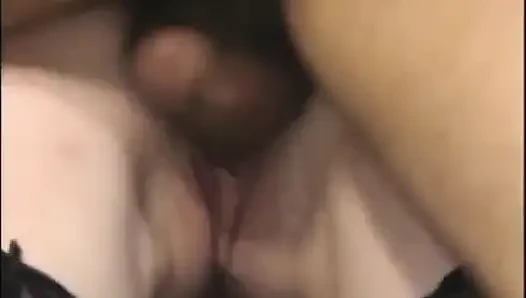Nine o genç yarağı istiyor