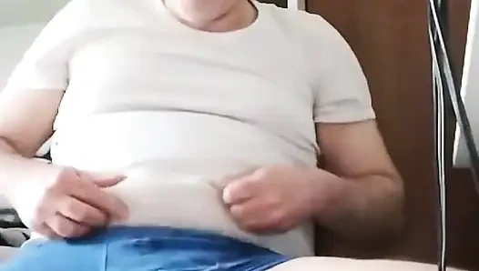 Şişemi ağzına almak istiyorsun!