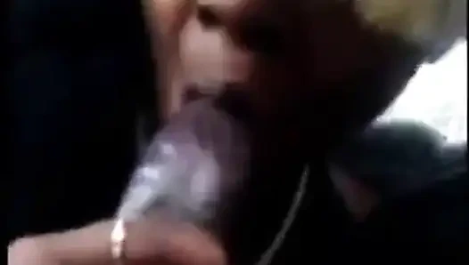 Aile buluşmalarında yeni teyzelerle tanışmayı seviyorum