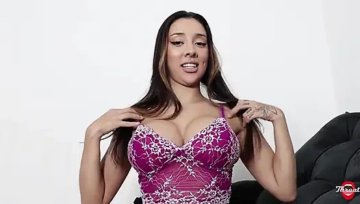 Unutulmaz götü ve büyük yeni göğüsleriyle Victoria Beatriz'den güzel bir sakso