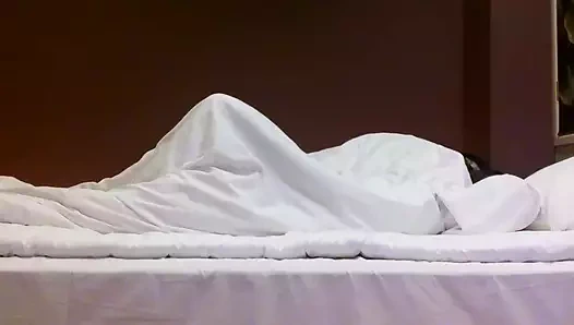 Sansürsüz [evli kadın / olgun kadın] Soggy ve müstehcen belli kovboy kız olgun vücutlu evli bir kadını suçlıyor