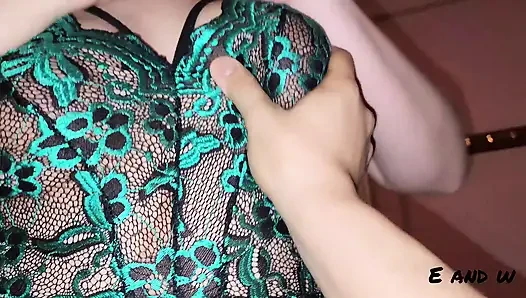 Seksi üvey kız kardeşimi sikiyorum