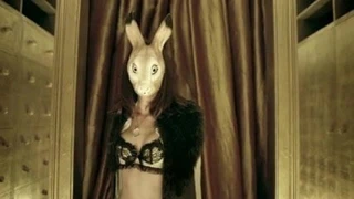 Güzel kafa - müzik video maskeleri çekici iç çamaşırı