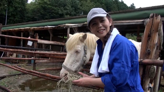 M996G07 An AV appearance to relieve the frustration of a mature woman in her fifties who raises 7 horses! Rich SEX with sweet moaning and cumming!