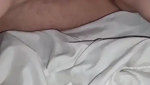 Bir ayak tutkunları cenneti, kocasının büyük yarağı için fışkırtmayı kayganlaştırıcı olarak kullanıyor