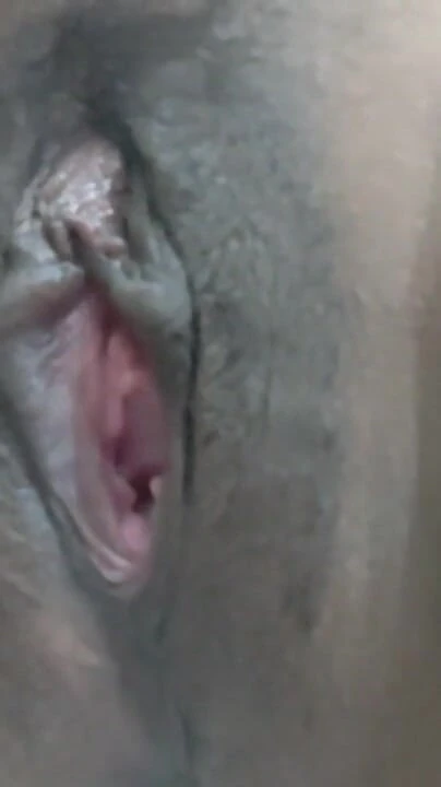 Мощный момент из "Женской мастурбации"