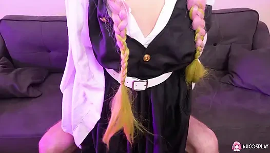 Bella Grey büyük yarakla sikilirken Mitsuri Kanroji'yi sikiyor