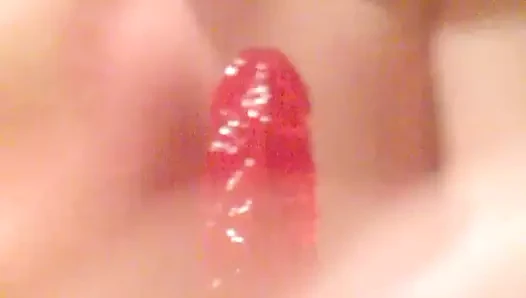 bir yapay penis emme