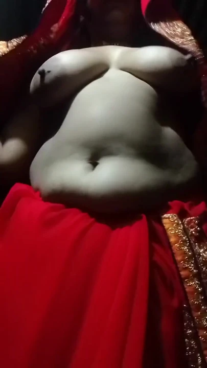 Hintli yeni köylü evli kadın seksi ateşli çıplak şov | Klip 1