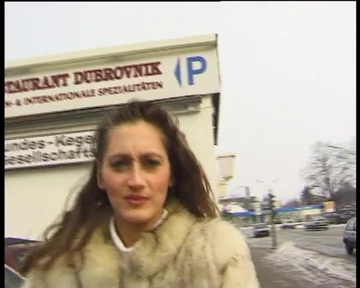 Taşaklarım çuvaldan fırlamak istiyor, onları becermeyi o kadar çok istiyorum ki