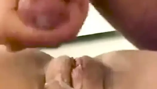 Kahrolası karısının traş amını sonra ateş ediyor