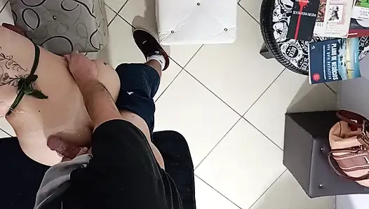 Bekleme odası seks yapmak için iyi bir yerdir.