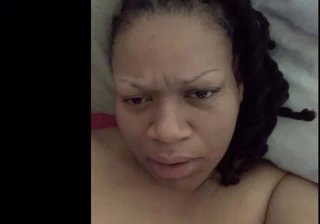 Evli iri güzel sürtük yüze boşalma zamanı