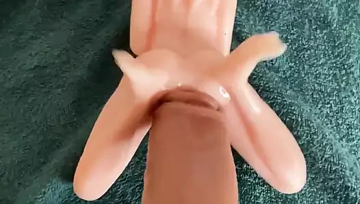 Anime seks bebeği amında büyük bir yarağı seviyor