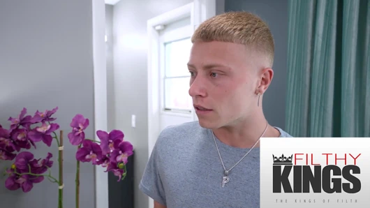 Üvey annem o kadar azdı ki onu sert sikmek zorunda kaldım