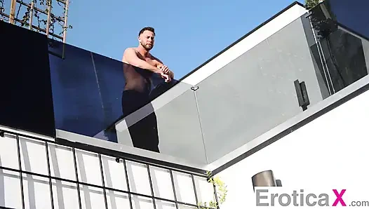 Eroticax - yeni evlerinde sevişiyor - hatun Octavia Red'in tutkulu şehvetli sikişi