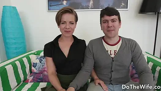 Güzel evli kadın sasha zima kocasını aldatıyor