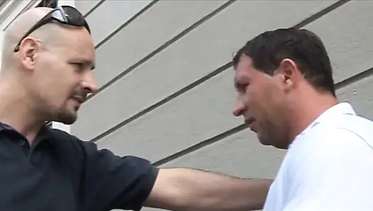 Yaşlı ve genç üçlü amcık sikişi