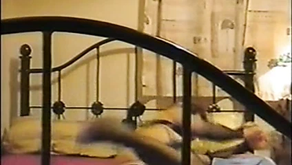 Bu lüks kaltağı becermeyi seviyorum - o benim sikimi sıkı kıçından seviyor