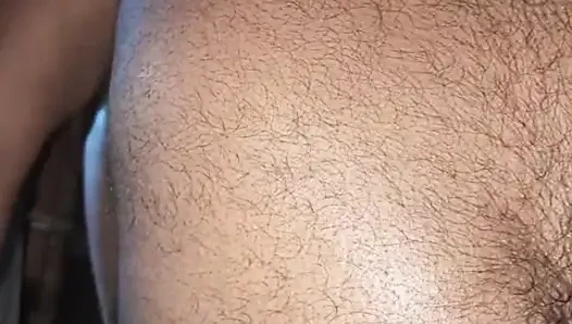 Orta yaşlı seksi kadın sikimi derinlere alıyor