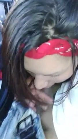 Arabada bir yükü emmek ve okşamak