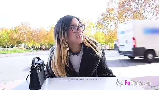 Megan Love'ın sert üçlü seksi!! Görmelisin O.o