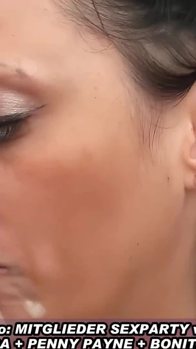 Epik an "Alman amatör açık havada boşalma ve sidik partisi"