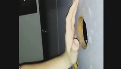 Duvar deliği eğlencesi