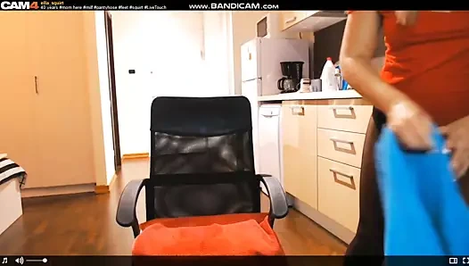 40yrs eski milf oyuncak içinde siyah külotlu çorap