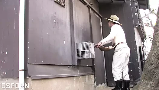 En iyi jav porno ateşli dörtlü sekste seksi Japon orta yaşlı seksi kadınla sikişiyor