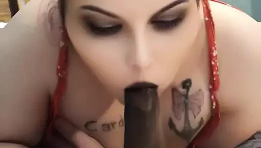 Sloppylynn eğlencesi gırtlağına kadar alıyor