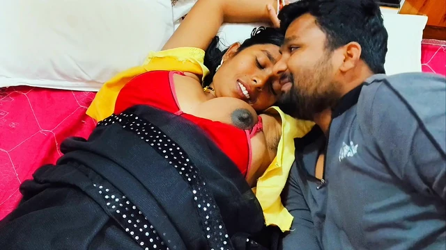 Truck driver aur truck driver ki girlfriend Aaj bahut din ki baat sex kiye- desi hot village bhabhi doggy style fucking - hindi