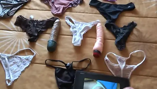 Beautiful Stepmom's Big Ass with Her Jeans on and Jeans Down, I Cum on Her Ass