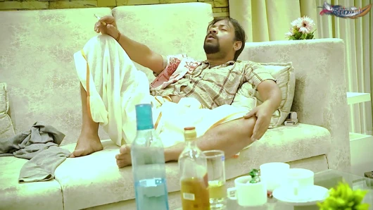 Desi naukar aur bideshi bade dudh wali 40 + madam ka chodan chudai dekha nahi hoga pahale yesa thukai ( Hintçe ses kaydı)