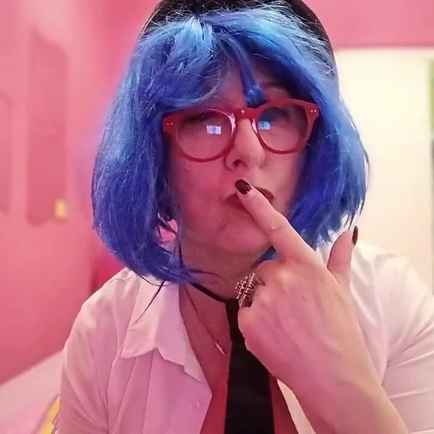 Veronica Rossi Official - твоя быдлячья порнозвезда ищет мужа