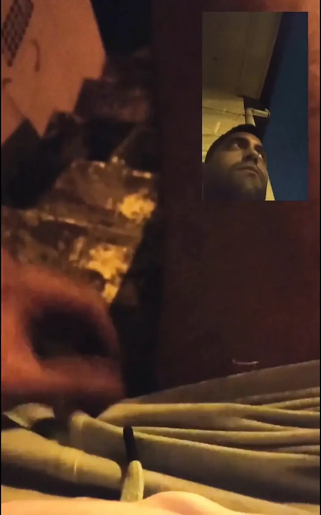 Açık havada mastürbasyon yapıyorum uzun zamandır bunu yapmamıştım ve gergindim